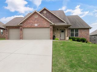 1402 W Ash St, Rogers, AR 72758