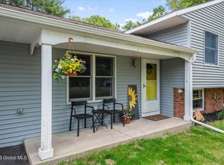 12 Robin Hood Ct, Saratoga Springs, NY 12866