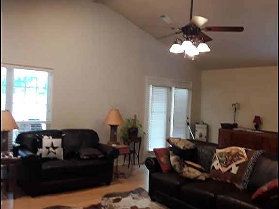 2nd image of 2239 Green Meadows Cir