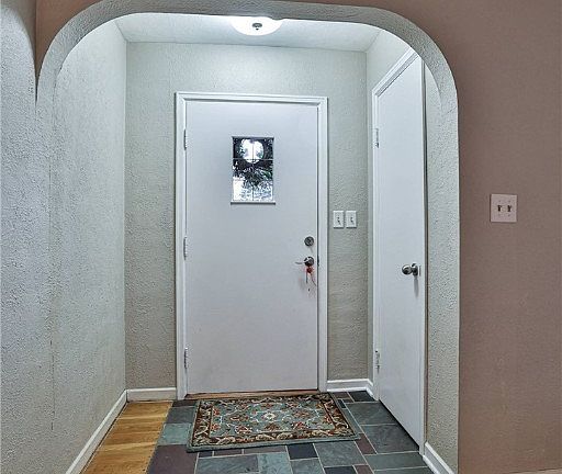 4th image of 1128 Broadview Blvd