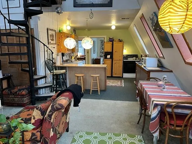 3314 E 4th Ave — Photo 3