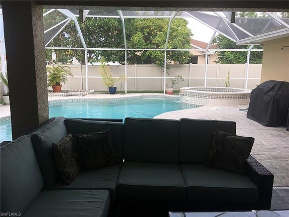 5th image of 619 SE 9th Pl