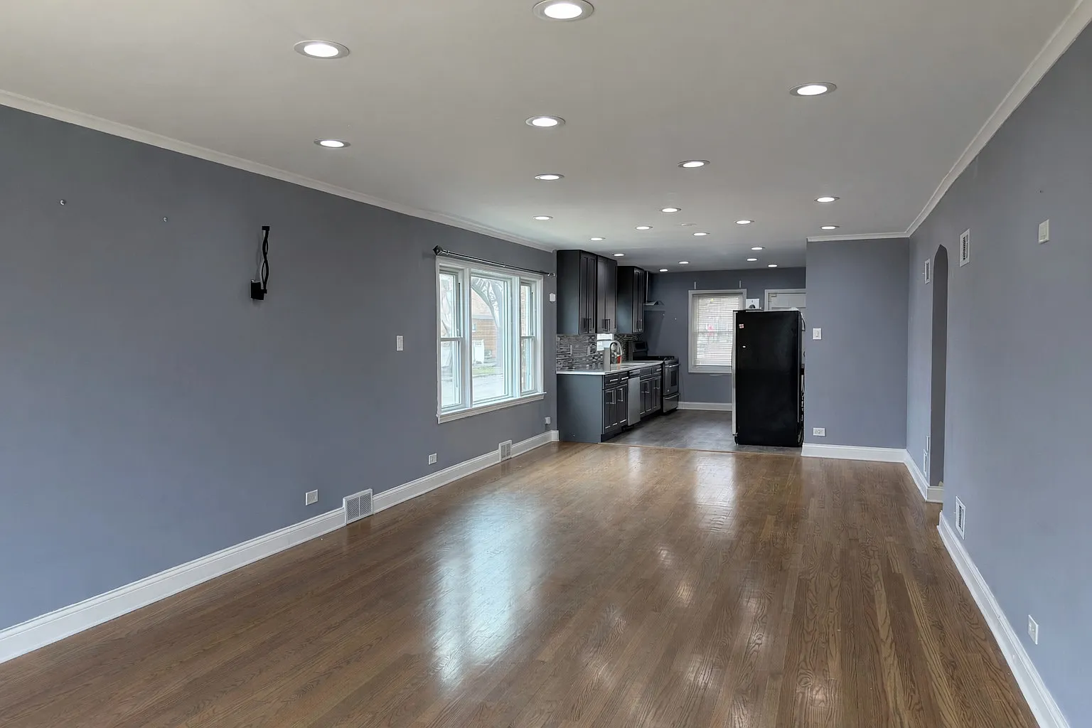 3 bed, 1.5 bath, 1340 sqft, $3,100 — Photo 3