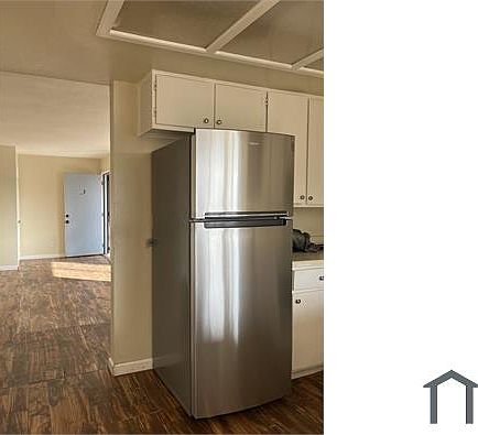 3rd image of 313 W Devonshire Ave #1