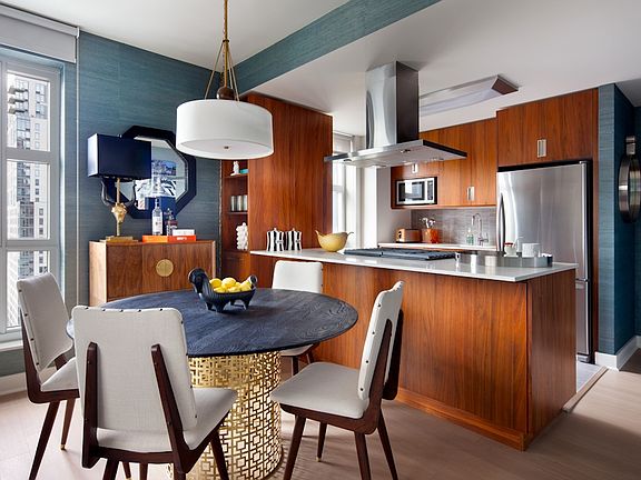3rd image of 505 W 29th St #14D