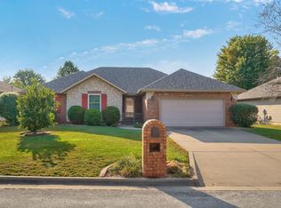 736 N Allison St, Nixa, MO 65714