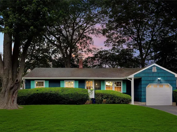 171 W 16th Street, Deer Park, NY 11729