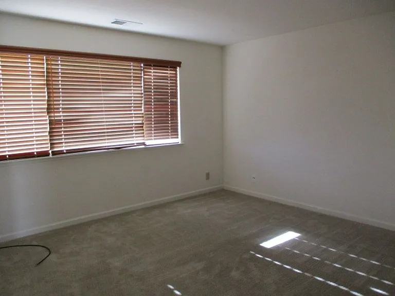 2615 Glen Eagles Dr — Photo 11