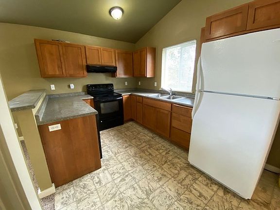 5th image of 436 NE Emerson Ave Unit 2
