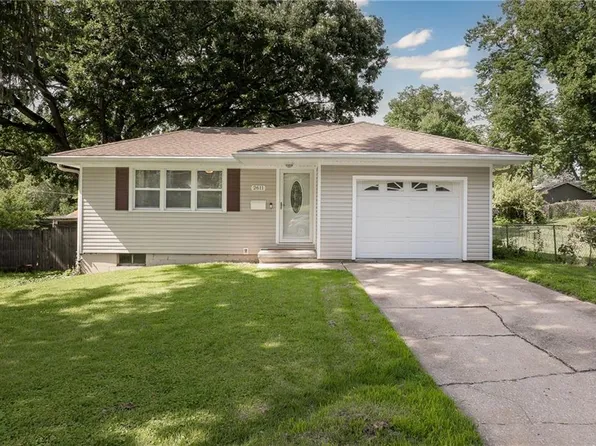 2611 Pacific St, Saint Joseph, MO 64507