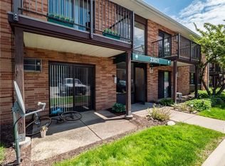 23831 David Dr UNIT 106, North Olmsted, OH 44070