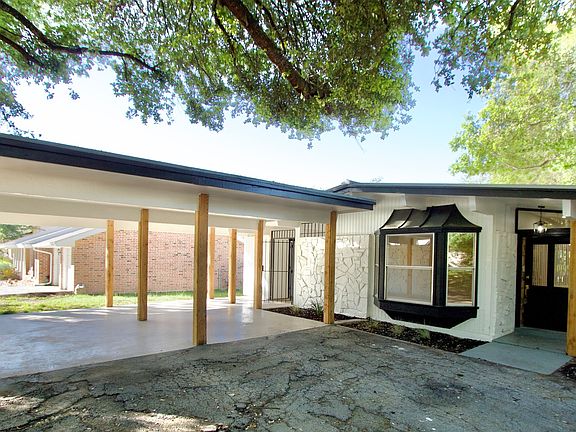 2nd image of 113 Twinleaf ln