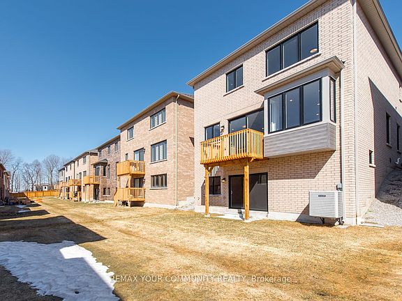 5th image of 12 Wild Ginger Ln
