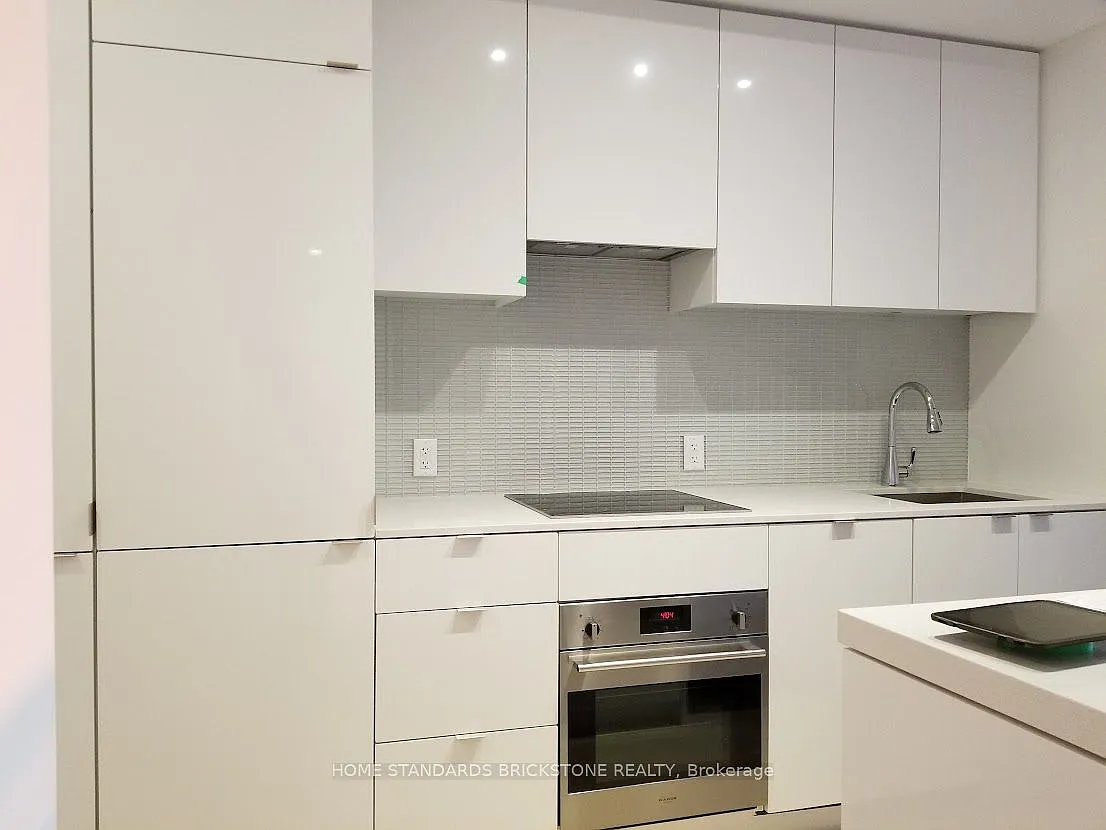 YC condo — Photo 2