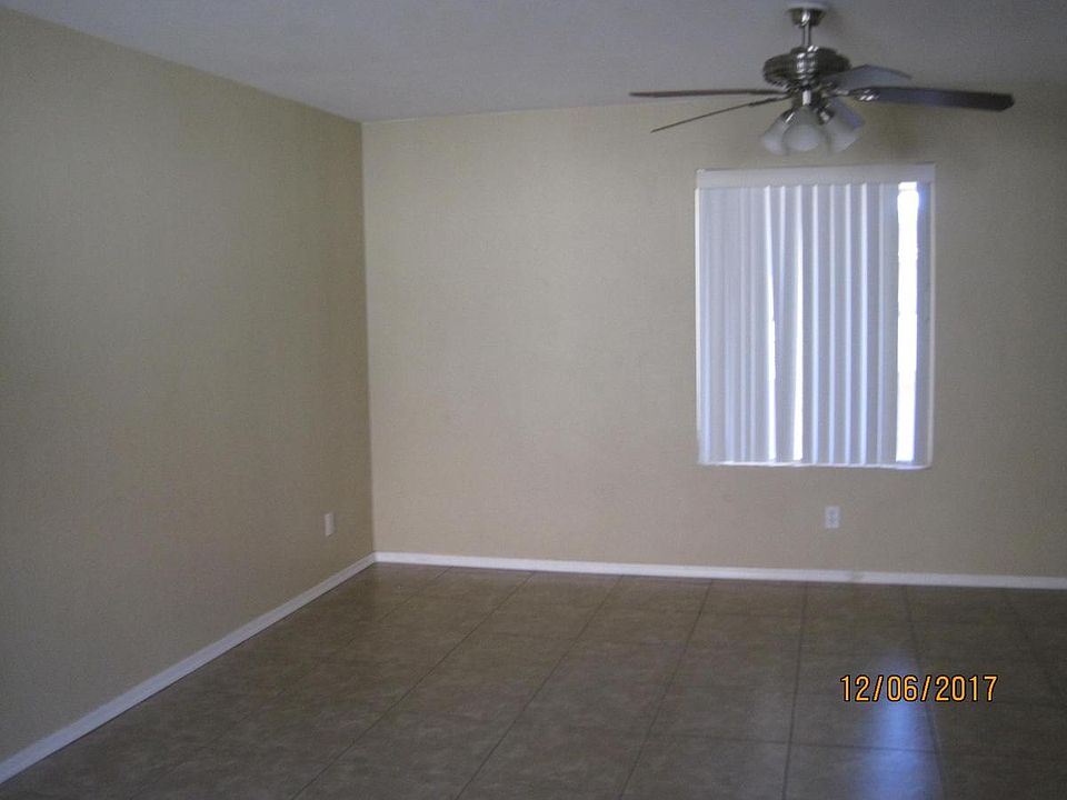 2nd image of 858 N Revere Unit 202