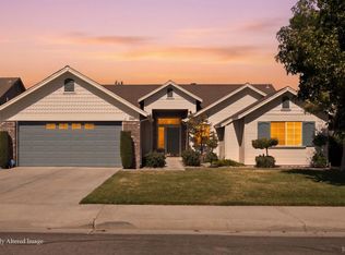 3024 Pine St, Hanford, CA 93230