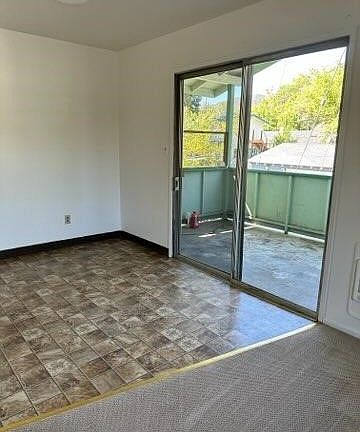 4th image of 431 W Miner St