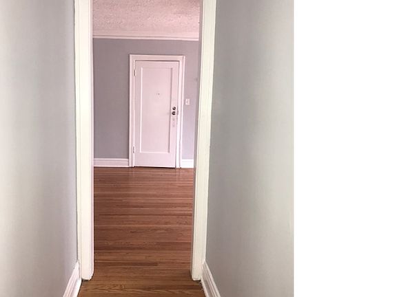 5th image of 7251 S Phillips Ave #3AKF