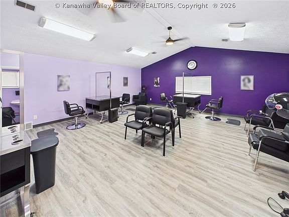 5th image of 2404 Grant Ave