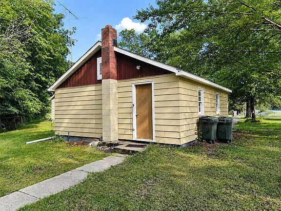 5th image of 627 WALLACE PLACE