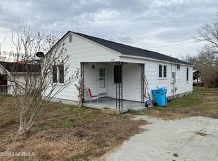 957 Kinston Hwy, Richlands, NC 28574