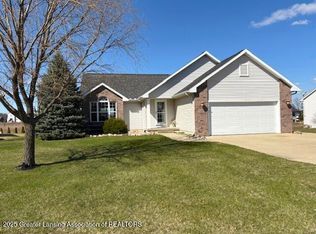2256 Gallant Fox Way, Saint Johns, MI 48879