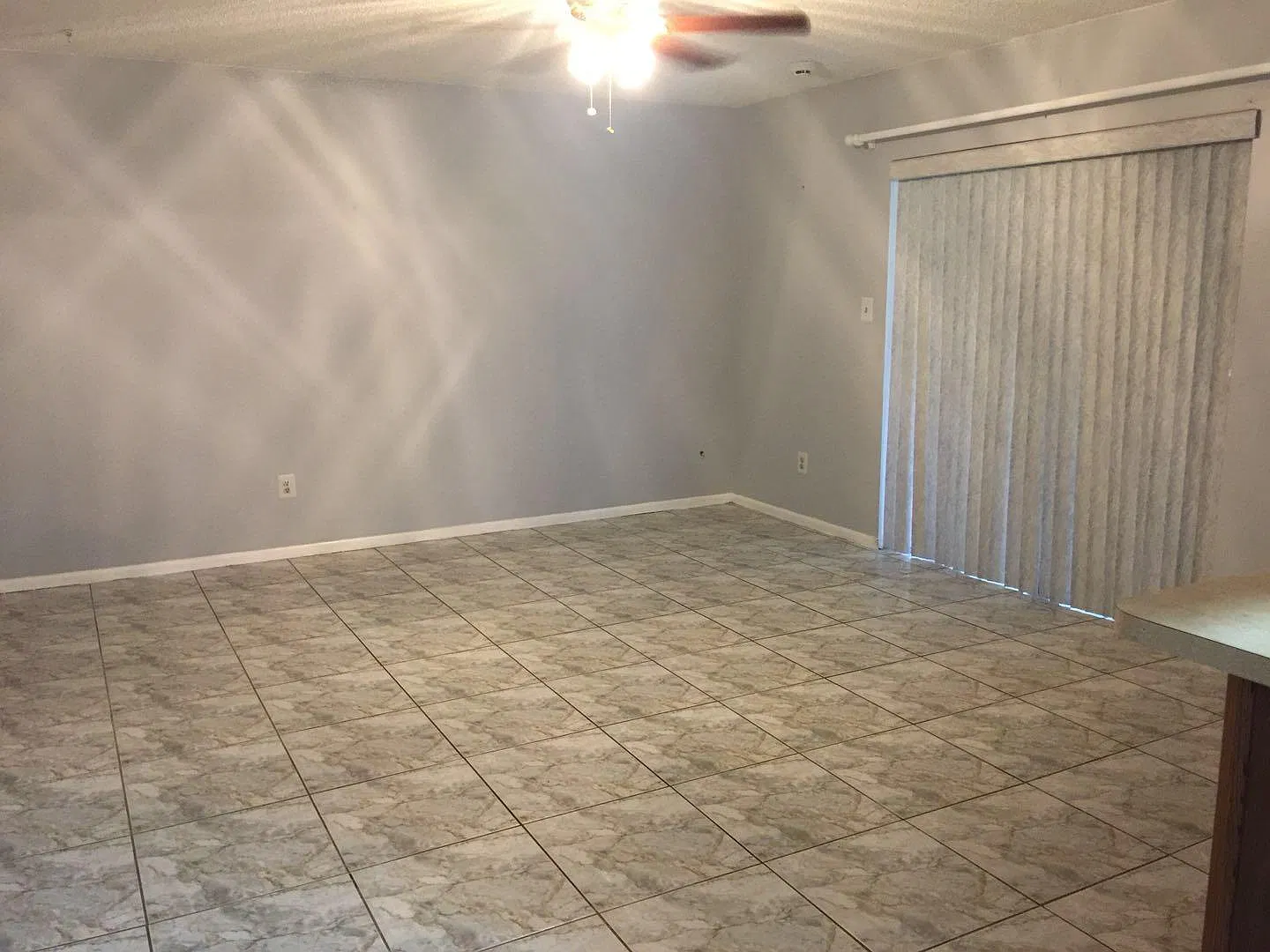 3 bed, 1280 sqft, $2,100 — Photo 2