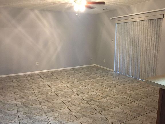 2nd image of 1325 Paradise Ln