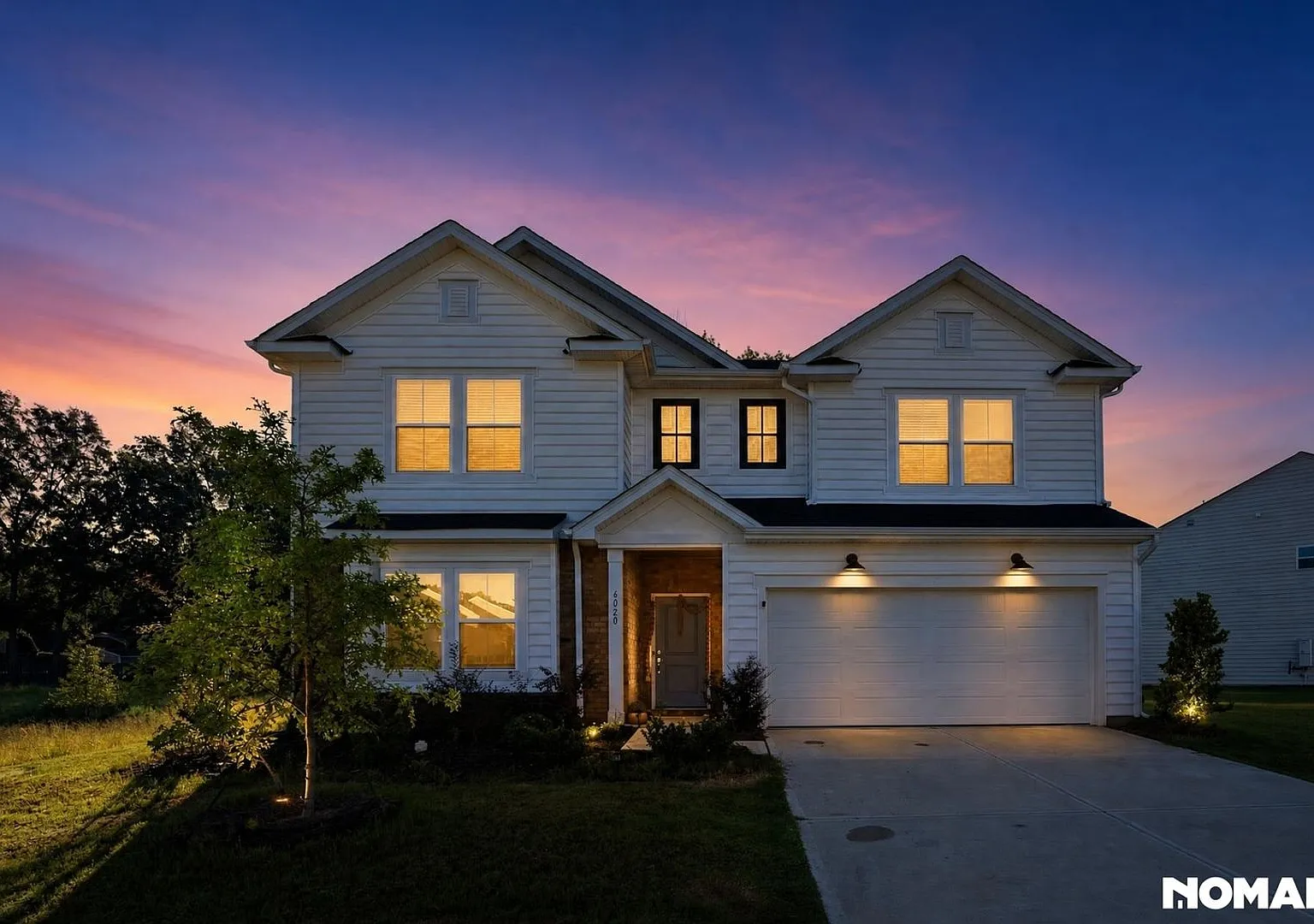 Spacious 5BR House in Charlotte — Photo 1