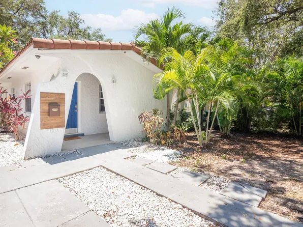 3373 SW 1st Ave, Miami, FL 33145