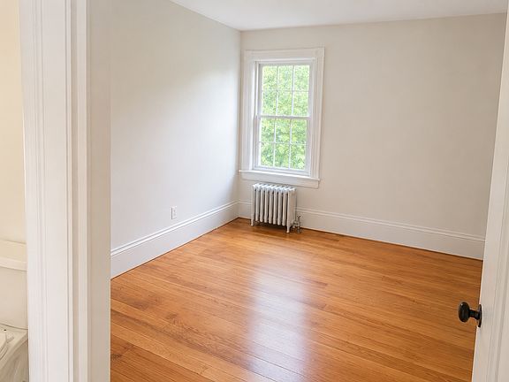 3rd image of 55 Warren Ave #3