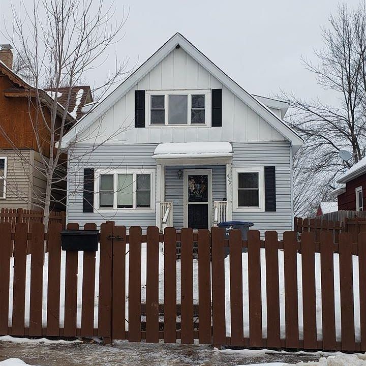 1st image of 422 N 43rd Ave W