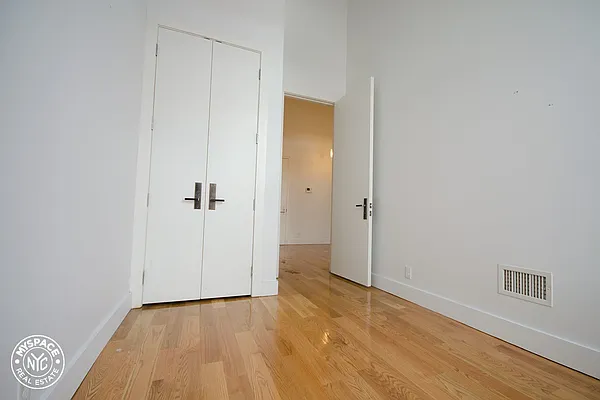 Rented by MySpaceNYC | media 30