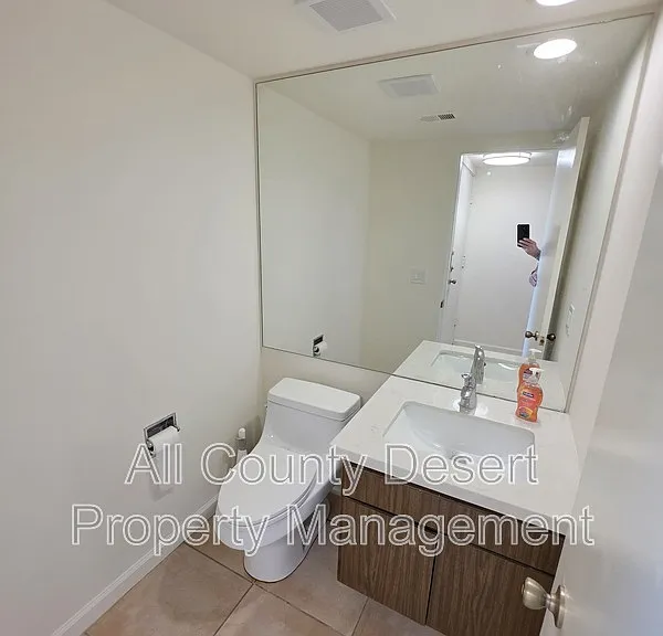 2504 N Whitewater Club Dr #C — Photo 16