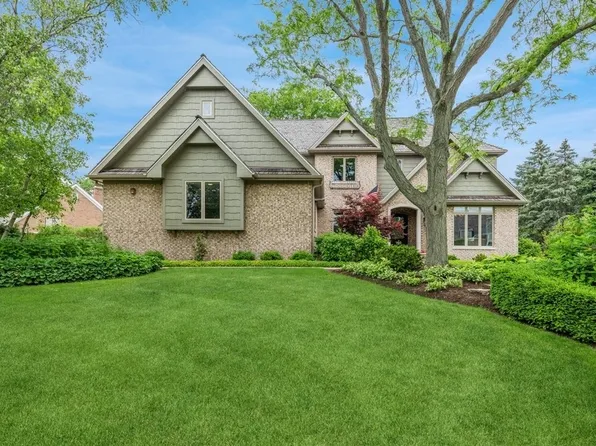 1329 Brandywine Rd, Libertyville, IL 60048