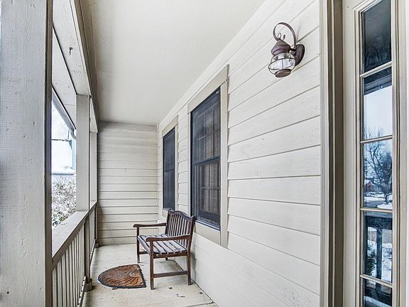 2nd image of 4854 Sarasota Ct