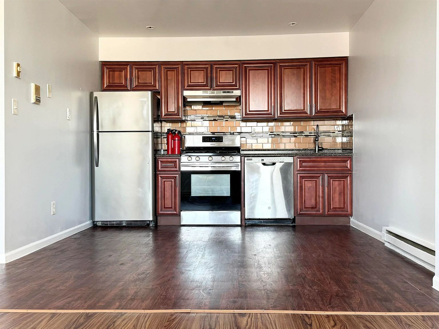 502 Central Ave APT C2, Jersey City, NJ 07307 | Zillow