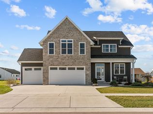 N9335 Varsity Ln, Appleton, WI 54915