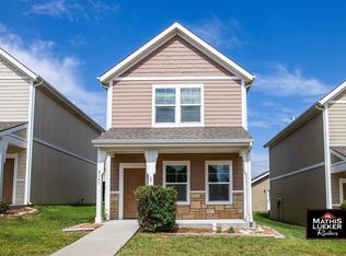 2648 Valentine Ln, Junction City, KS 66441