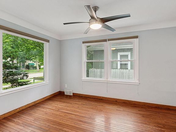 4th image of 2744 Ulysses St NE