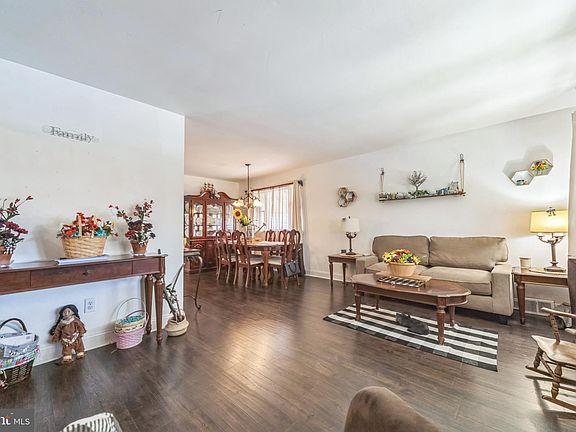 4th image of 4131 Longshore Ave