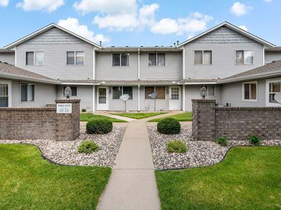 8472 S Pond Trl, Champlin, MN, 55316