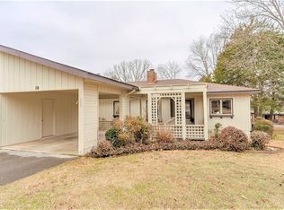 10 E Rayburn Cir, Bella Vista, AR 72714