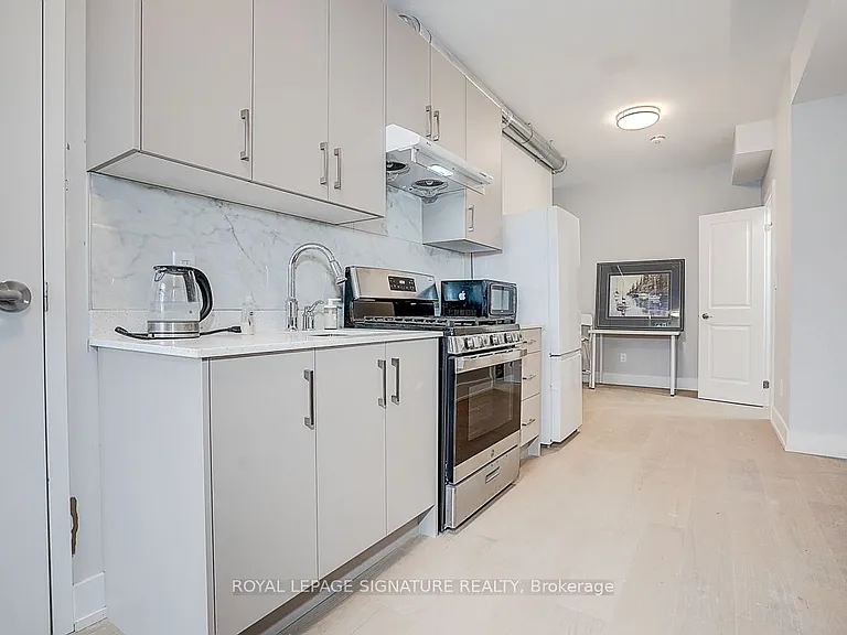 252 Annette St #2 — Photo 12