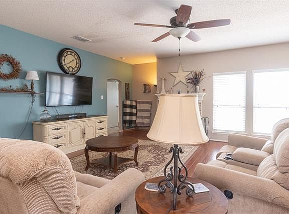 4th image of 549 Barbara Jean Ln