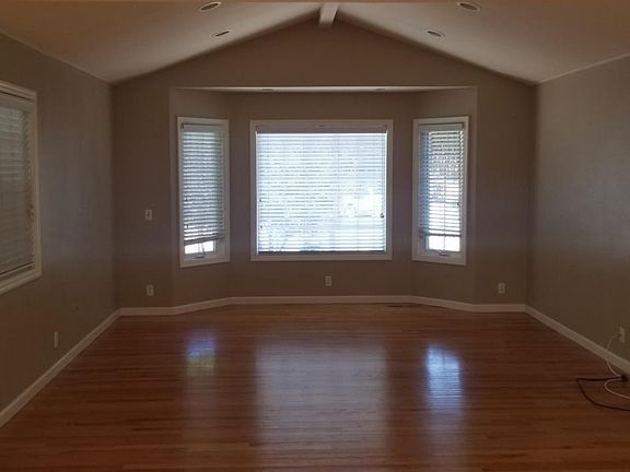3rd image of 7377 Thayer Ct
