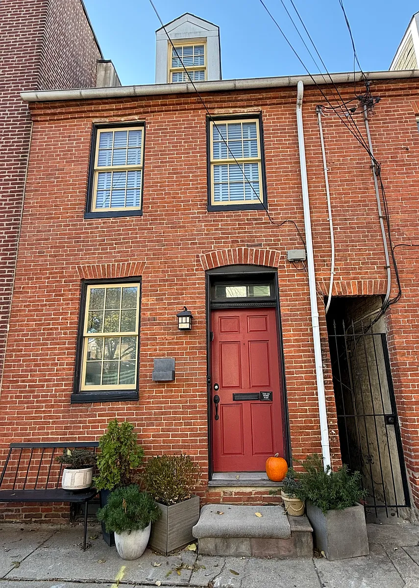 Building Photo - 706 S Bethel St