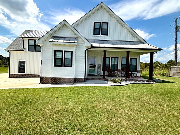 2nd image of 981 Waterlily Road