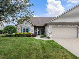 1752 Waterfall Dr, Nappanee, IN 46550