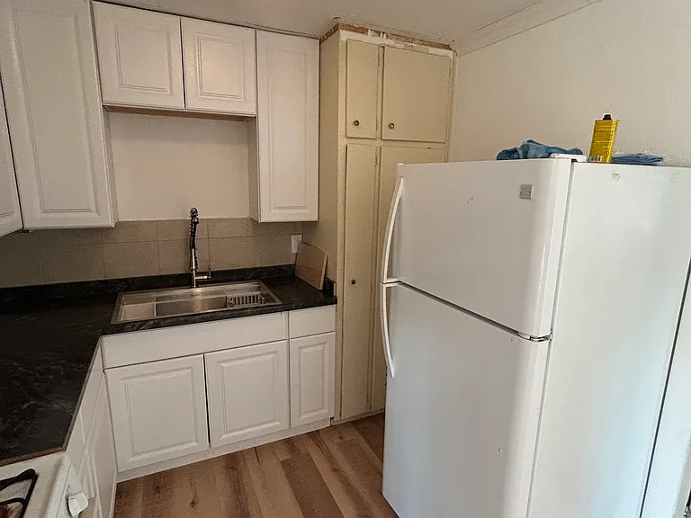 621 W Apache St #1/2 — Photo 8